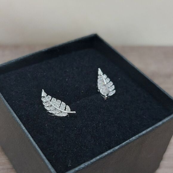 925 Sterling Silver Feather Earrings - Picture 5 of 9
